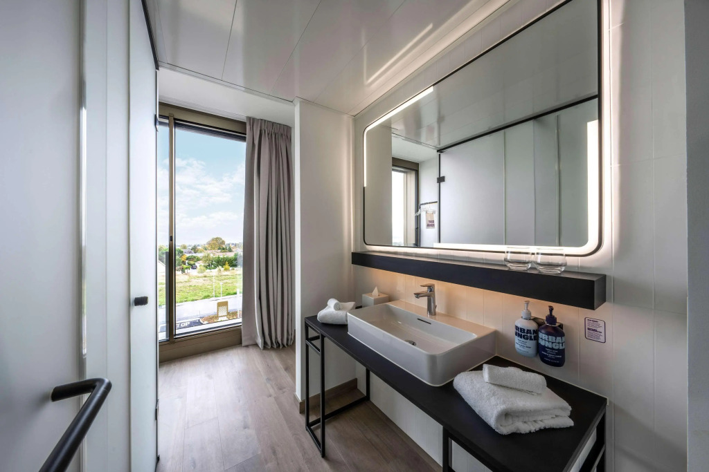 YOTEL Geneva Lake