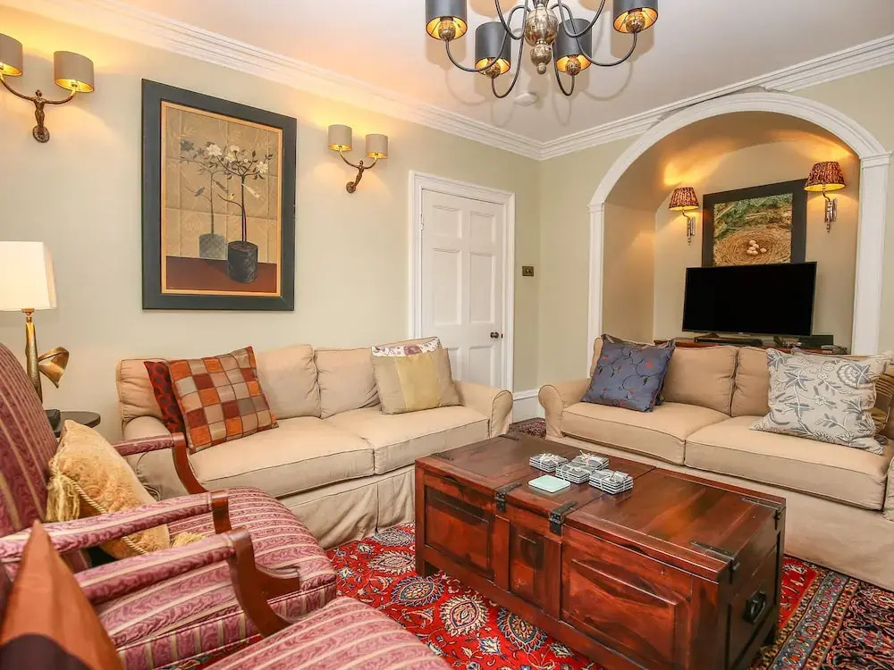 4 Maidens Row