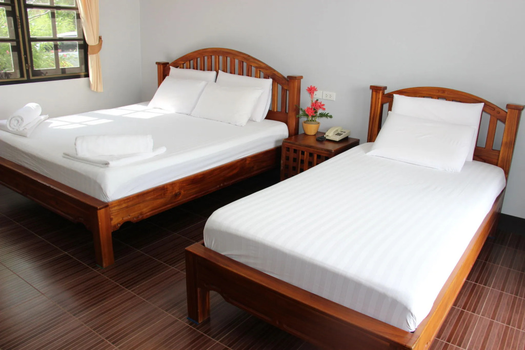 BaanRimNam Resort Trat