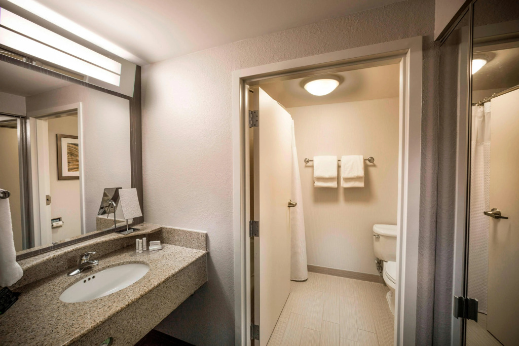 Courtyard by Marriott Norfolk Downtown