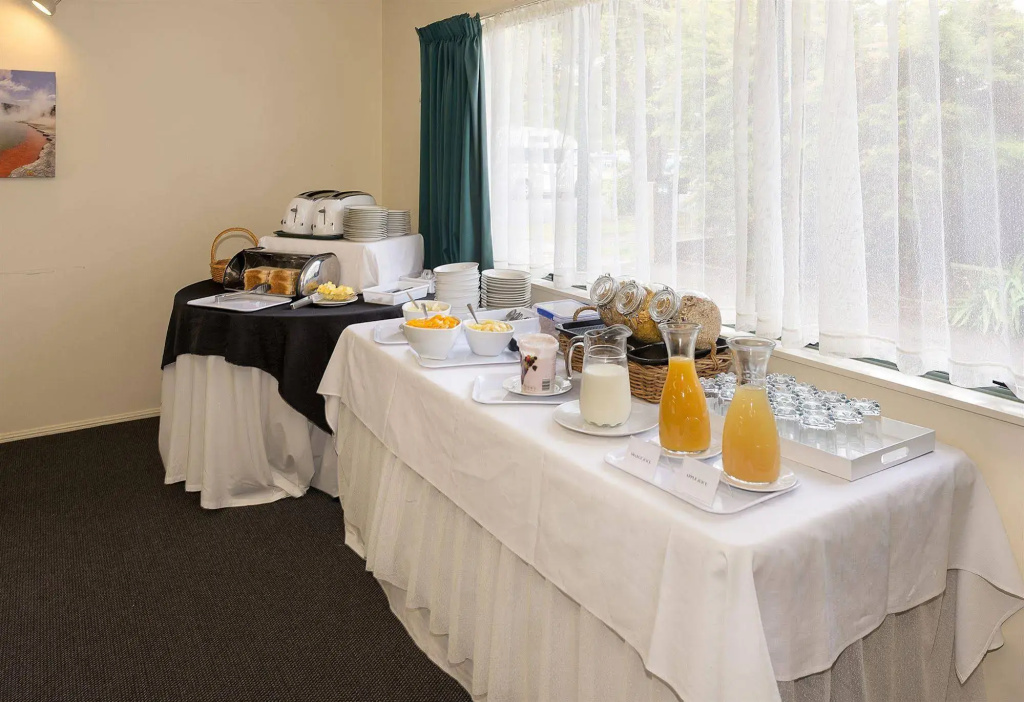 Accolade Lodge Motel