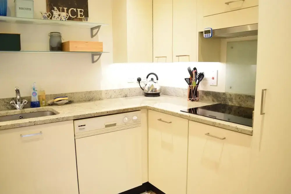 2 Bedroom Apartment With Garden Near Maida Vale