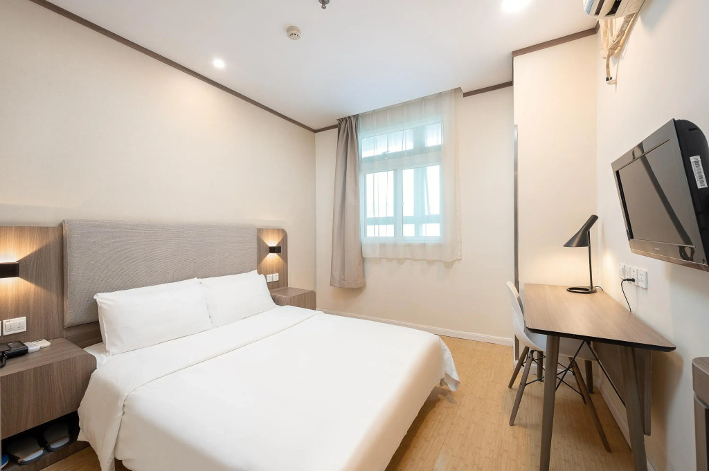 Hanting Hotel Shanghai Jufeng Road Metro Station