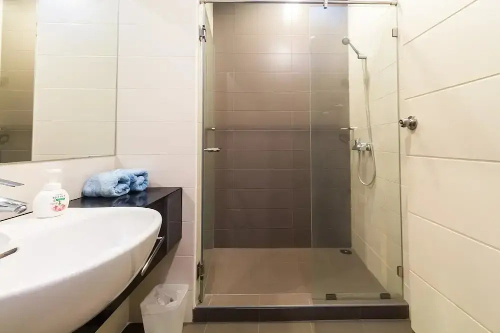 Kh2604 - Mountain View Apartment for 4 in Karon 650 Meters to Beach