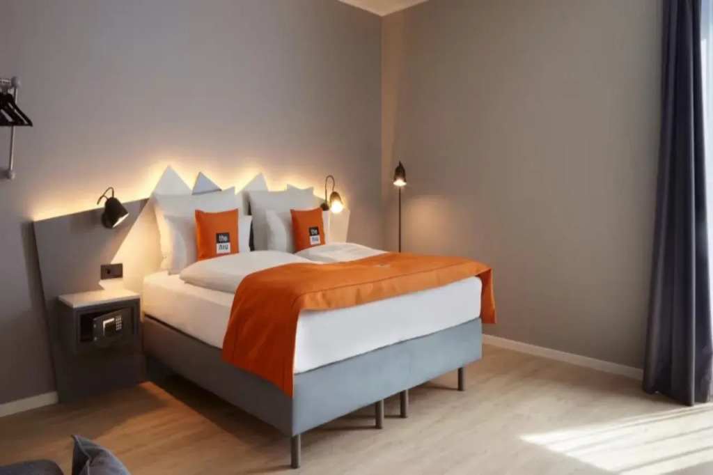 Holiday Inn - the niu, Hub Dusseldorf Messe by IHG