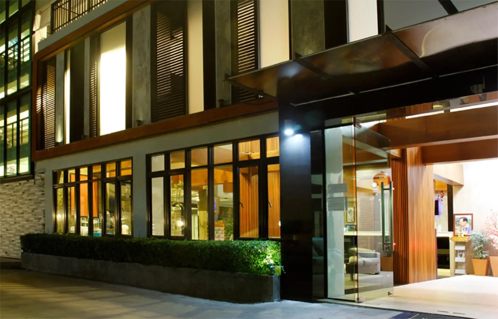 Izen Budget Hotel & Residence