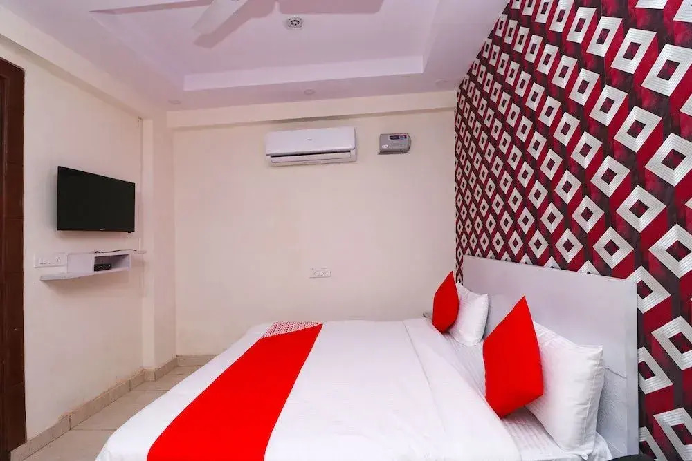 OYO 29362 Angel Pink Hotel