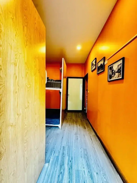 Autumn Hanoi House Bat Su