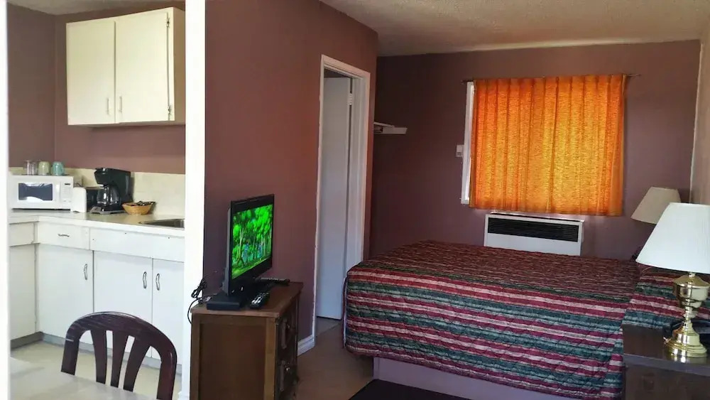 Viking Lamplighter Motel