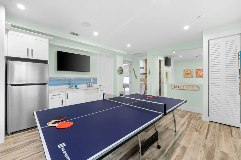 Luxury Waterfront Oasis w Heated Pool and 50 Dock