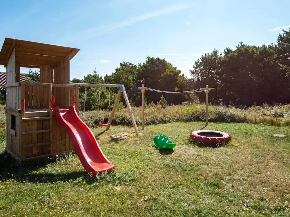 Wheelchair Accesible Cottage With Pool