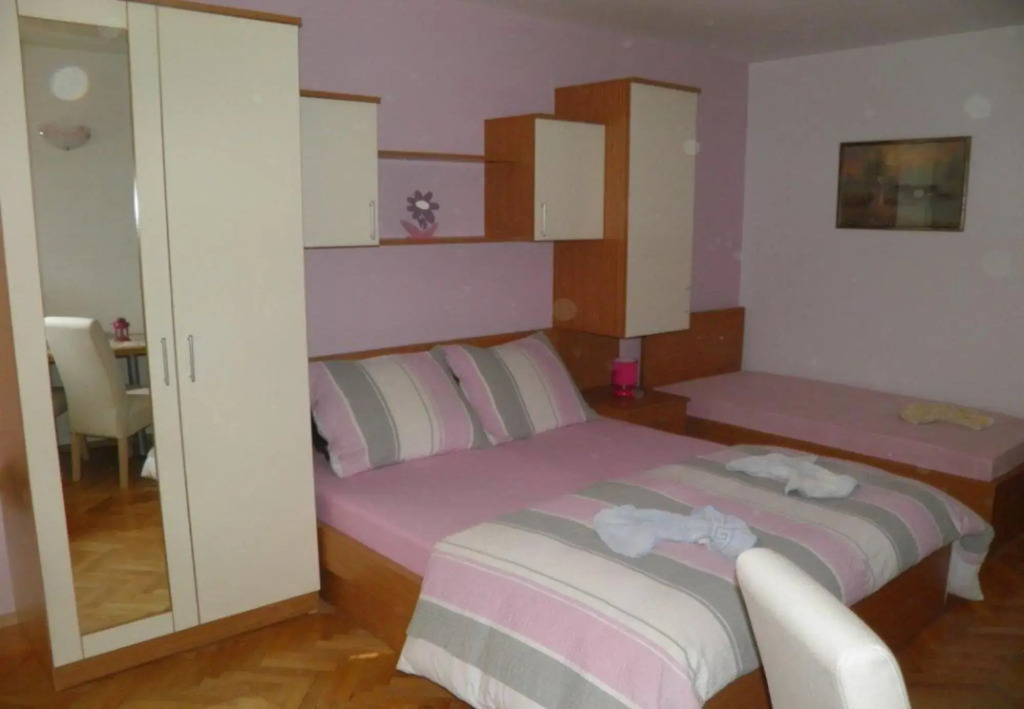 Vese - 200 m from beach - SA2(2+1)