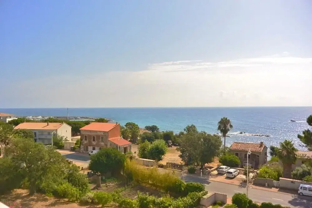 Myrte Apartment - Beachfront - Sea View Apartment 1