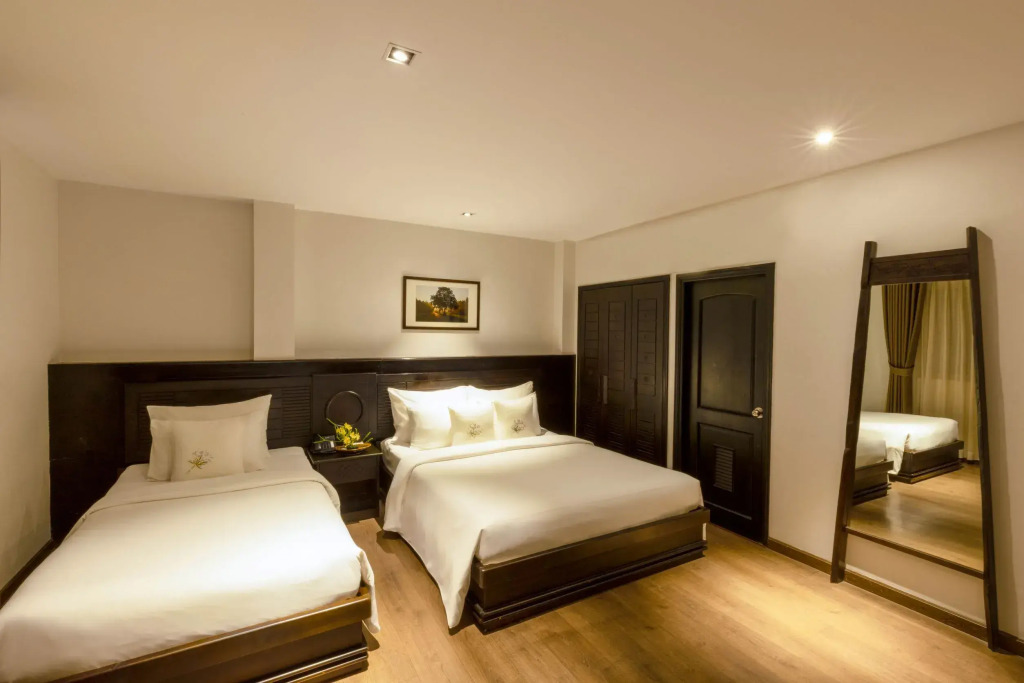 Cochin Zen Hotel