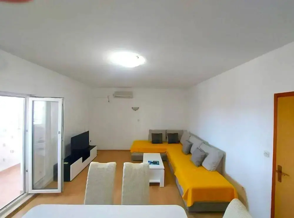 Seaside Okrug Gornji Apartment With Terrace and Patio