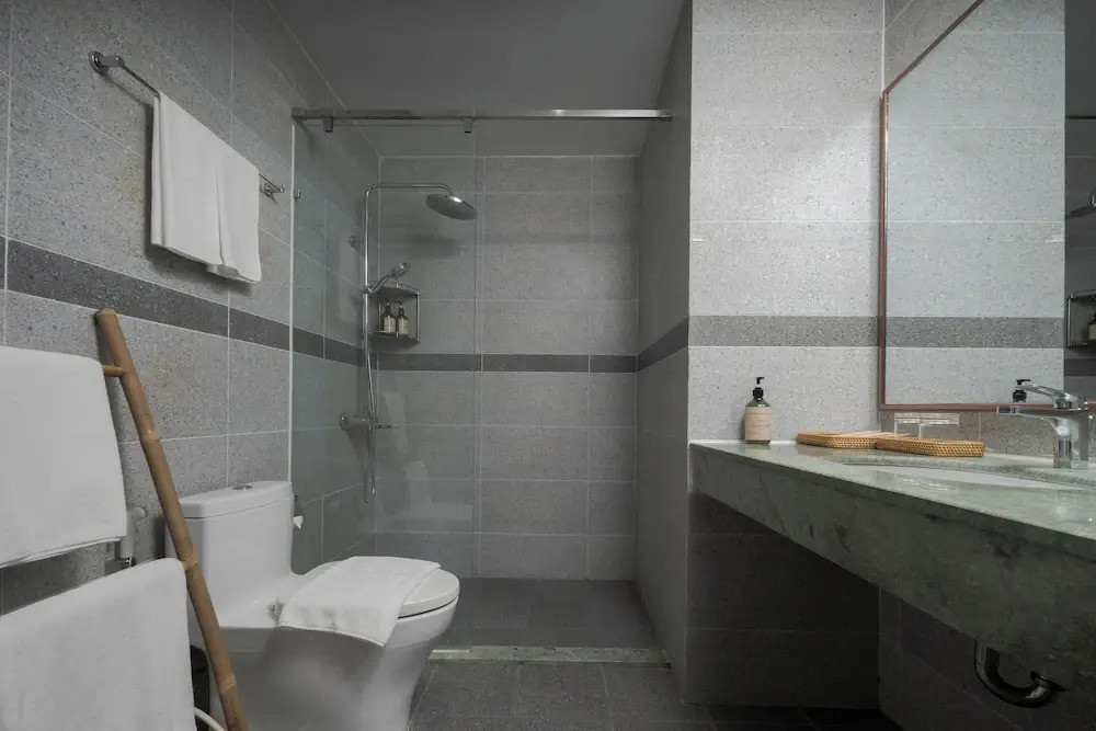 Amana Hotel & Residences
