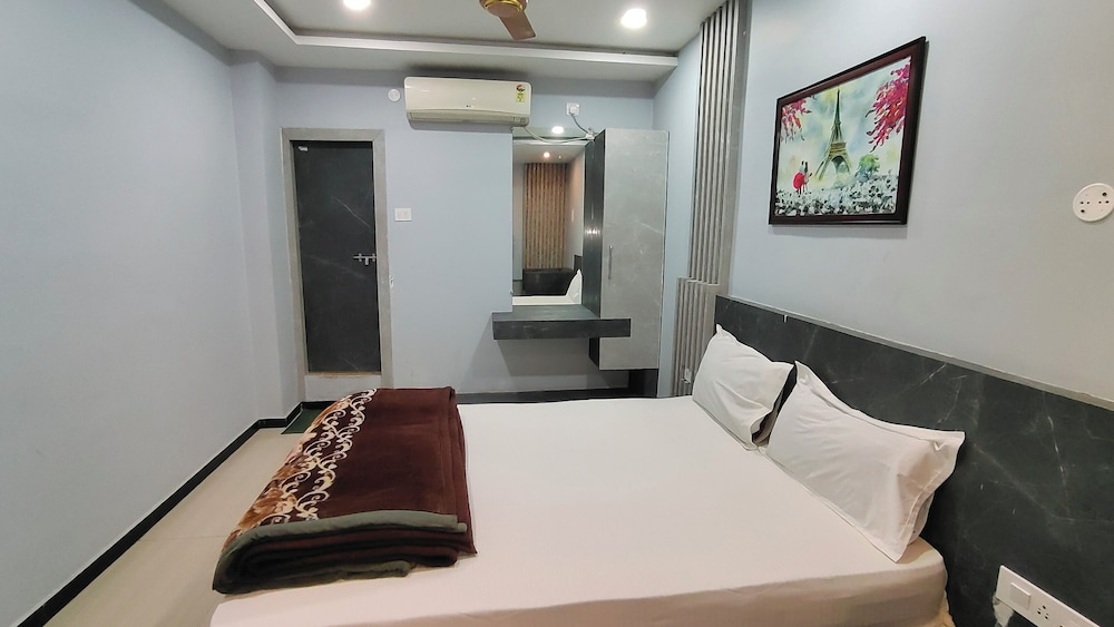Hotel Jay Deluxe
