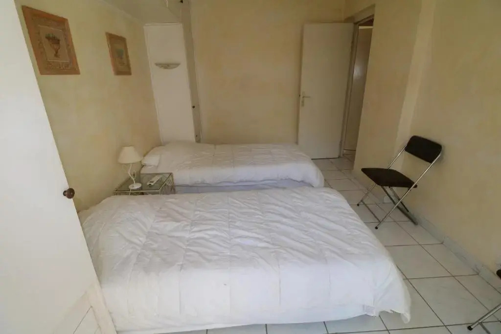 2 Bedroom, 2 Bathrooms, 2 Mins From the Croisette, Monod 348