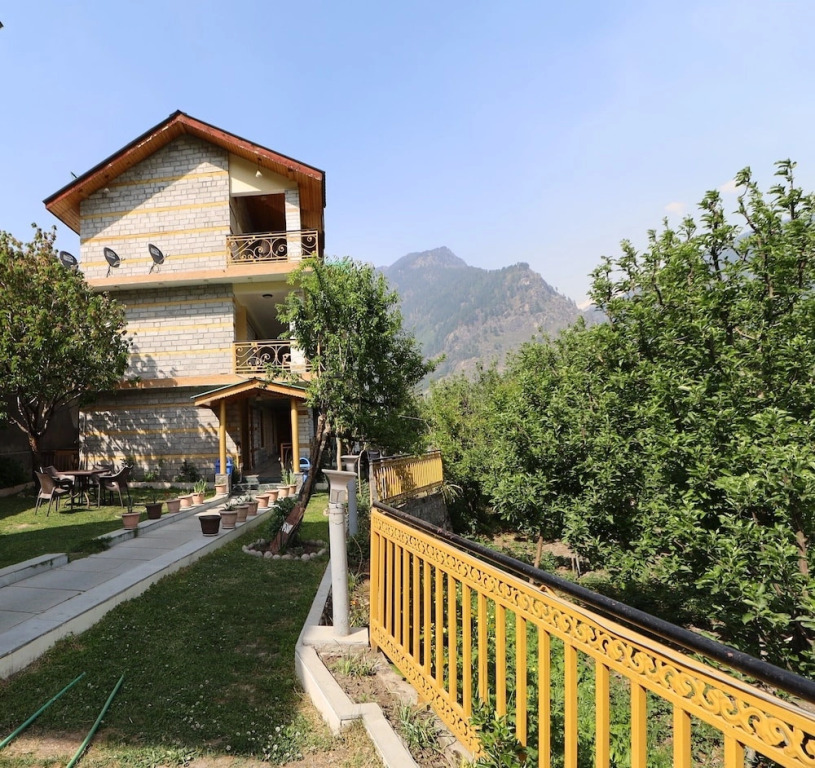 Gezellig Inn - Golden Apple