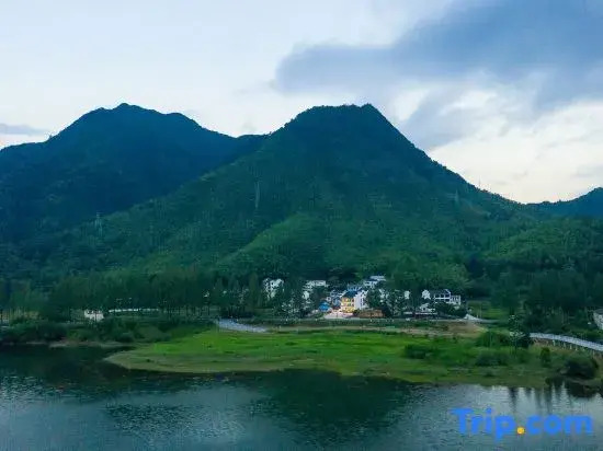 Floral Hotel·Yihu Yishu Hotel(Taiping Lake Scenic Area)