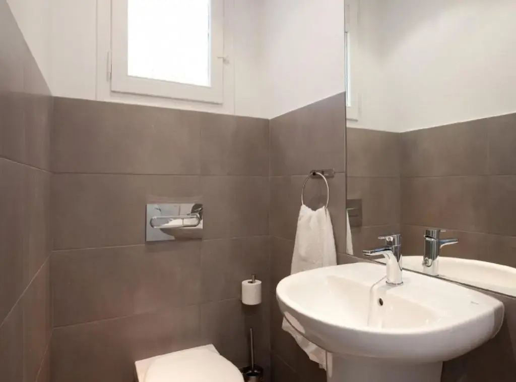 Modernist Flat - Sagrada Familia