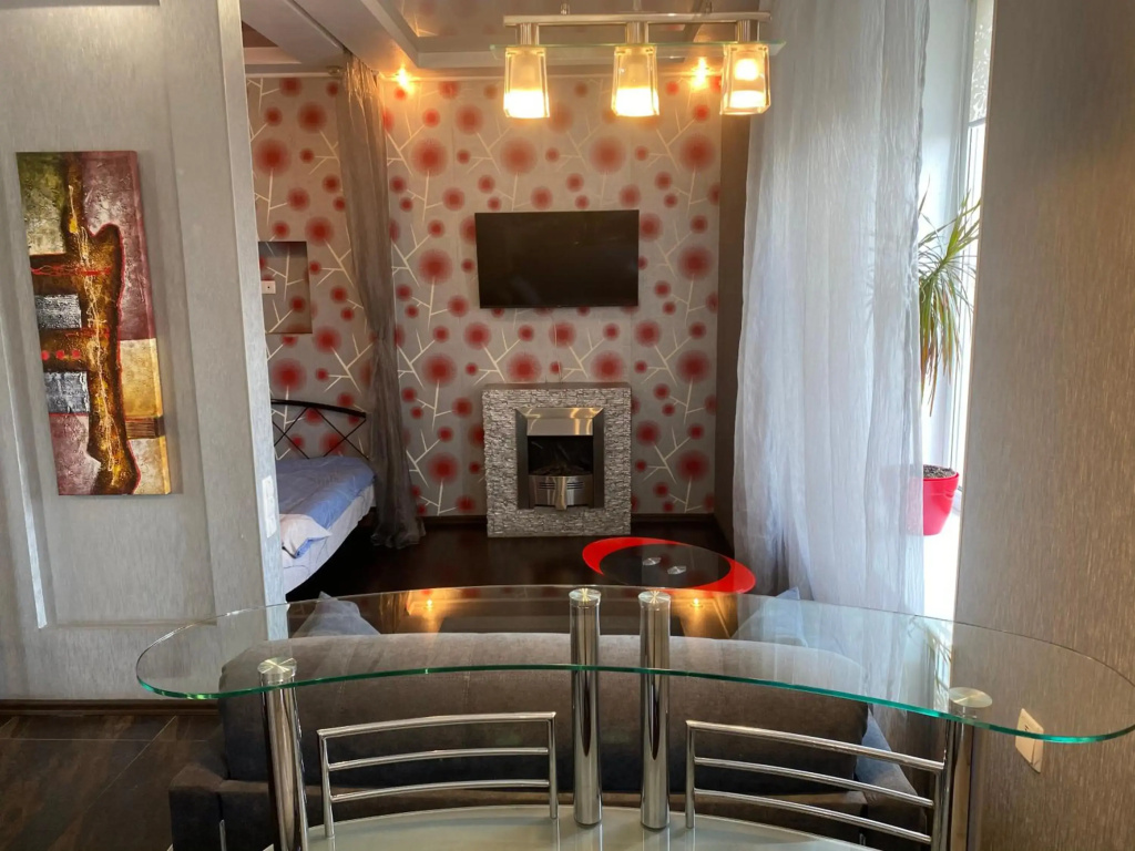 Modern luxury studio in the center of Kharkiv at Konstitutsii Square