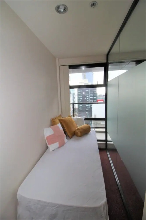 Unbeatable Central Apt next to Queen 22H