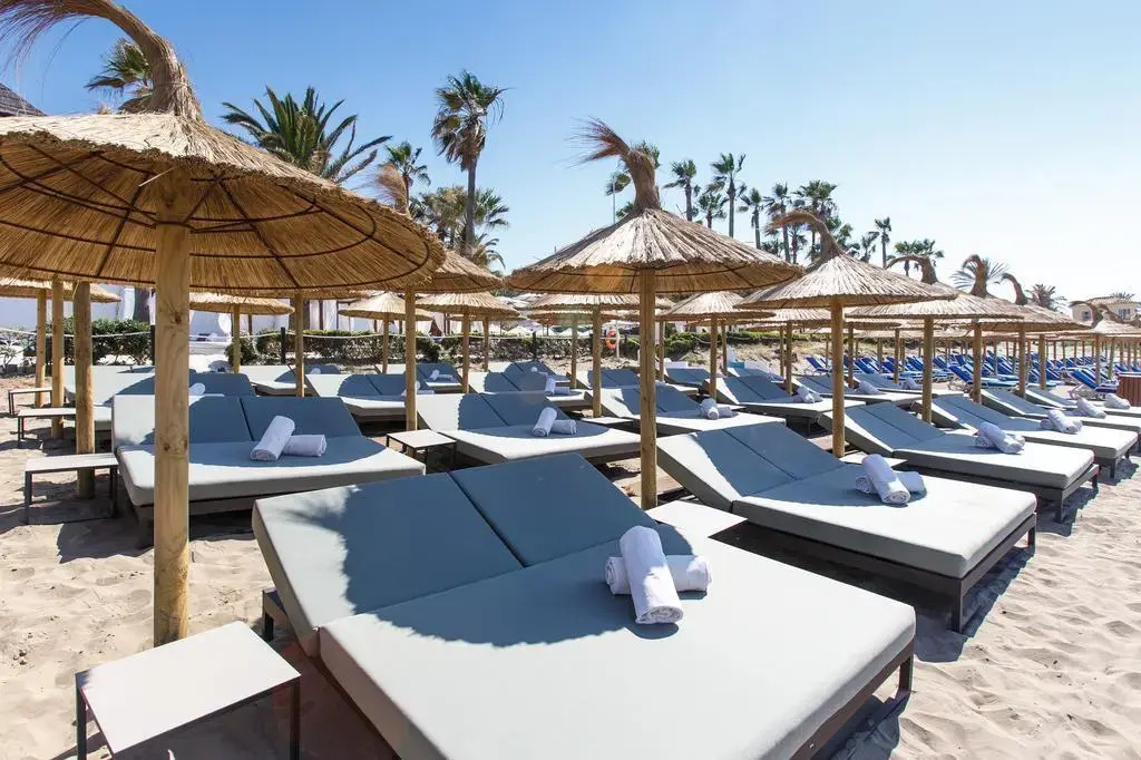 The Oasis by Don Carlos Resort