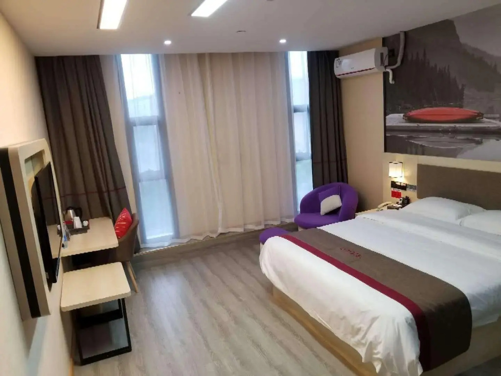 Thank Inn Hotel Shanghai Jiading District Baoli Wuyuehua Square