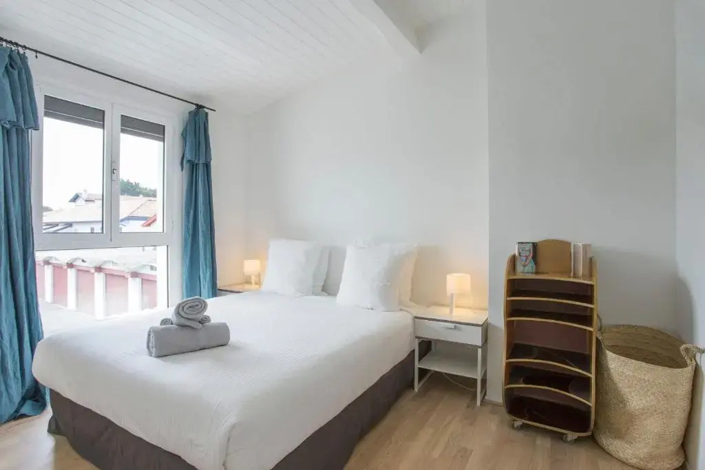 Calypso, Beautiful City House in Quiet Area, Close To Center.