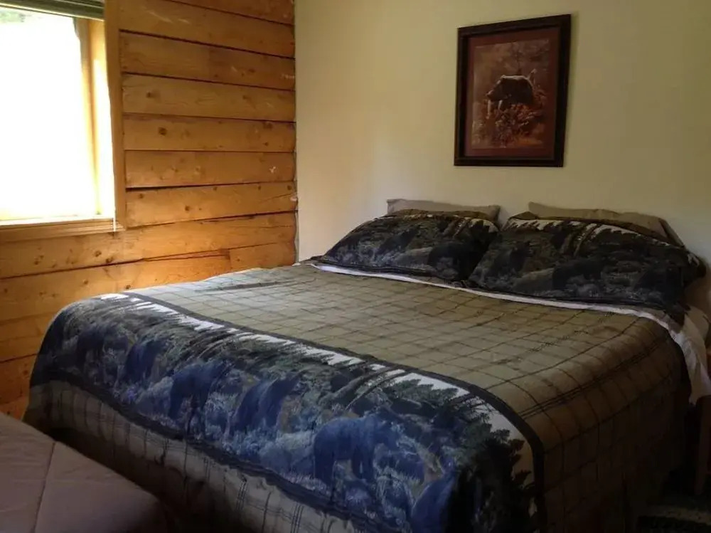 Daniels Lake Lodge B&B