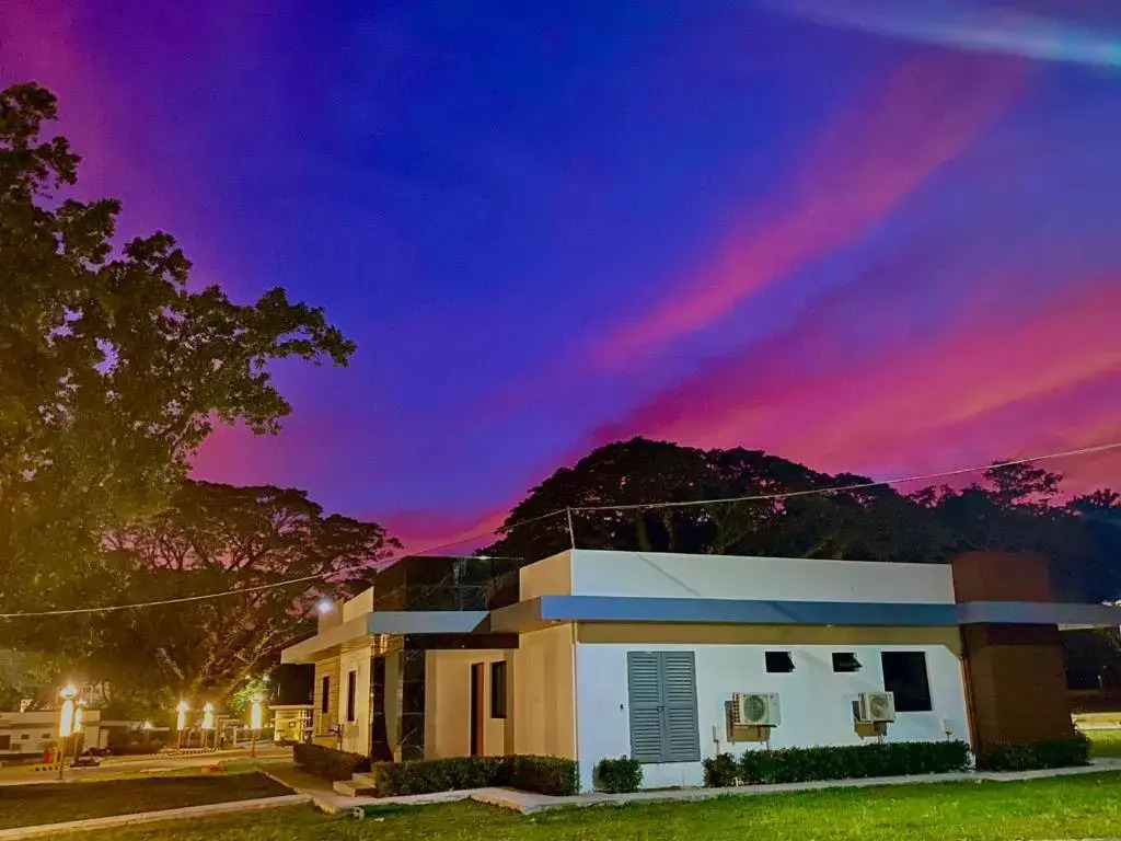 Aurora Villas and Cabin Resort