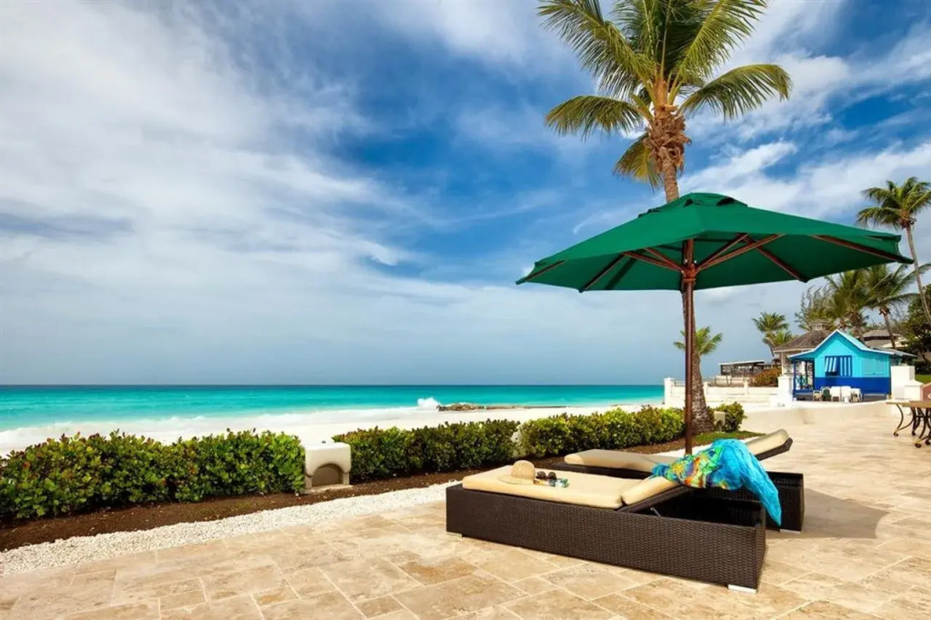 Sea Breeze Beach Hotel