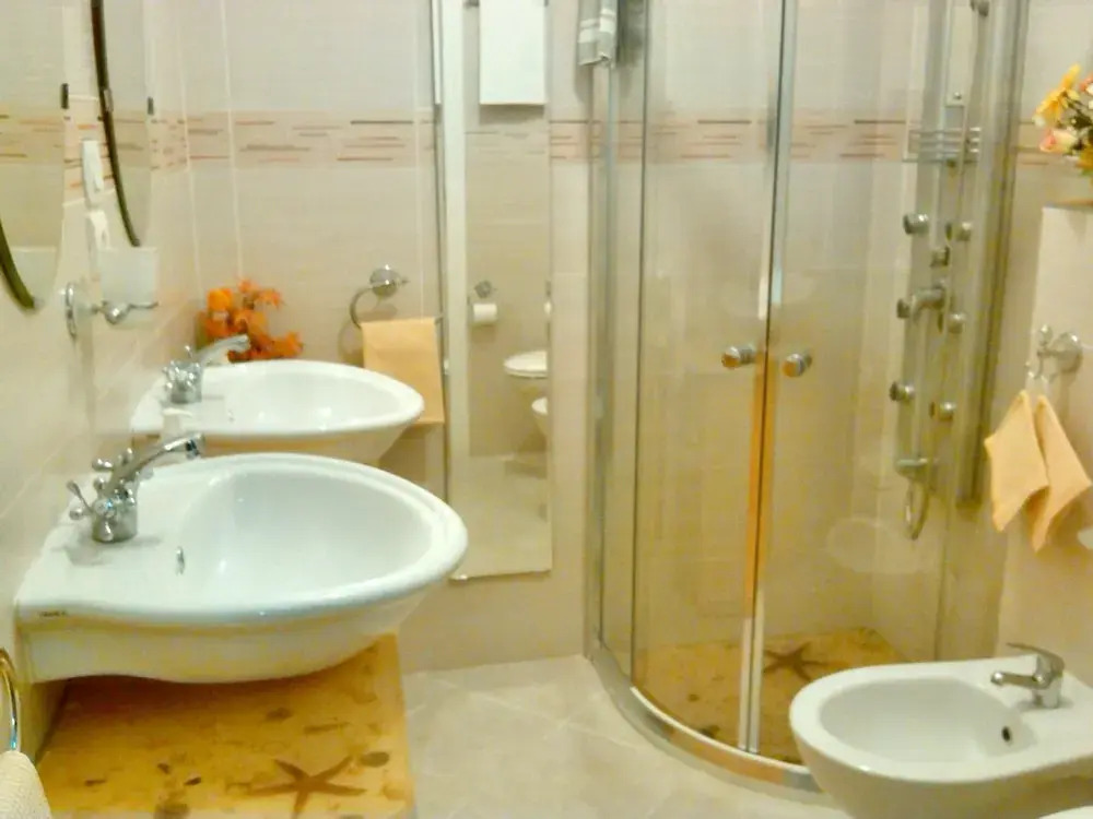 Apartment with One Bedroom in Cannes, with Wonderful City View, Furnished Terrace And Wifi - 800 M From the Beach