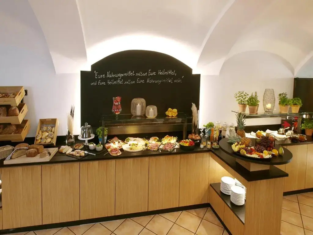 Hotel Restaurant Zum Goldenen Anker mit Hallenbad & Wellnessbereich