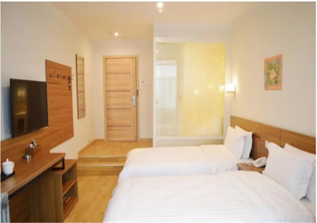 Qingmu Business Hotel Tianshanhai