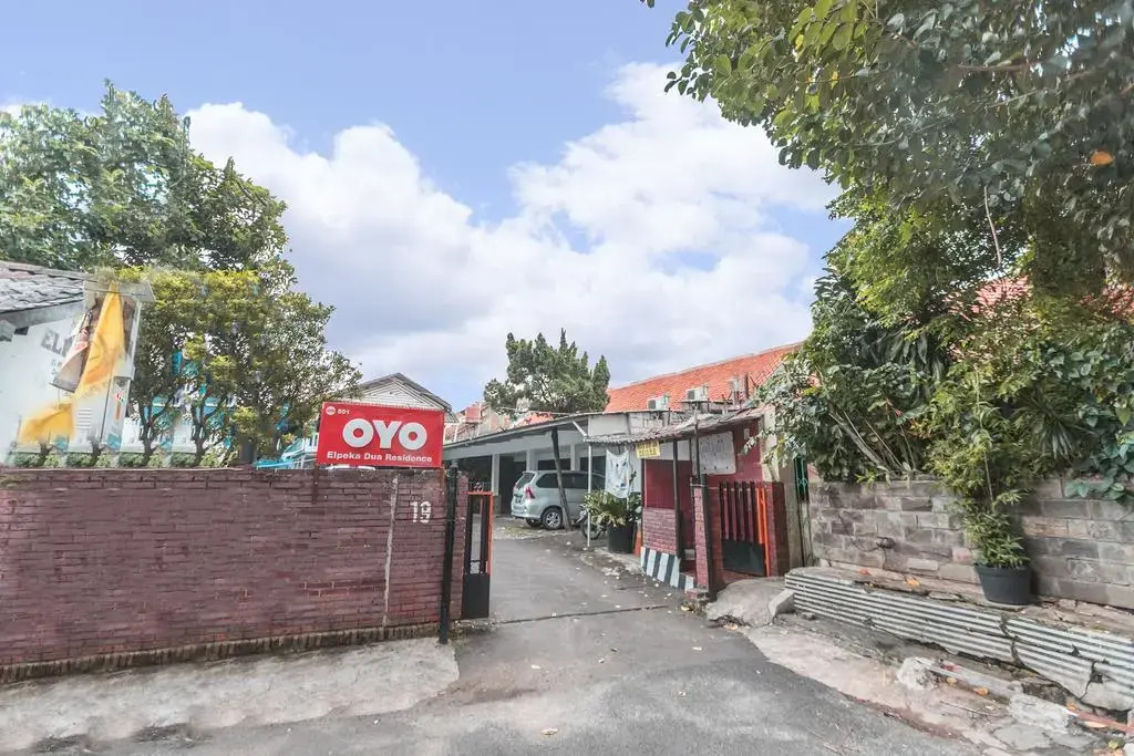 OYO 501 Elpeka Dua Residence