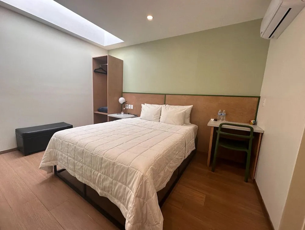 INTJ Hotel