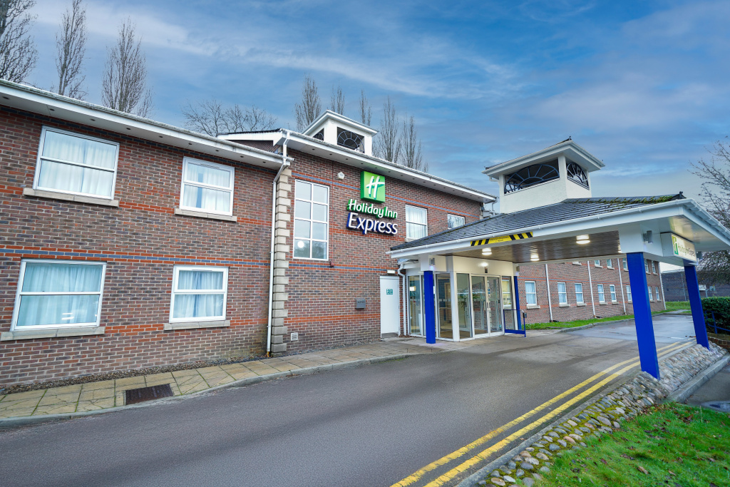 Holiday Inn Express Leeds-East by IHG
