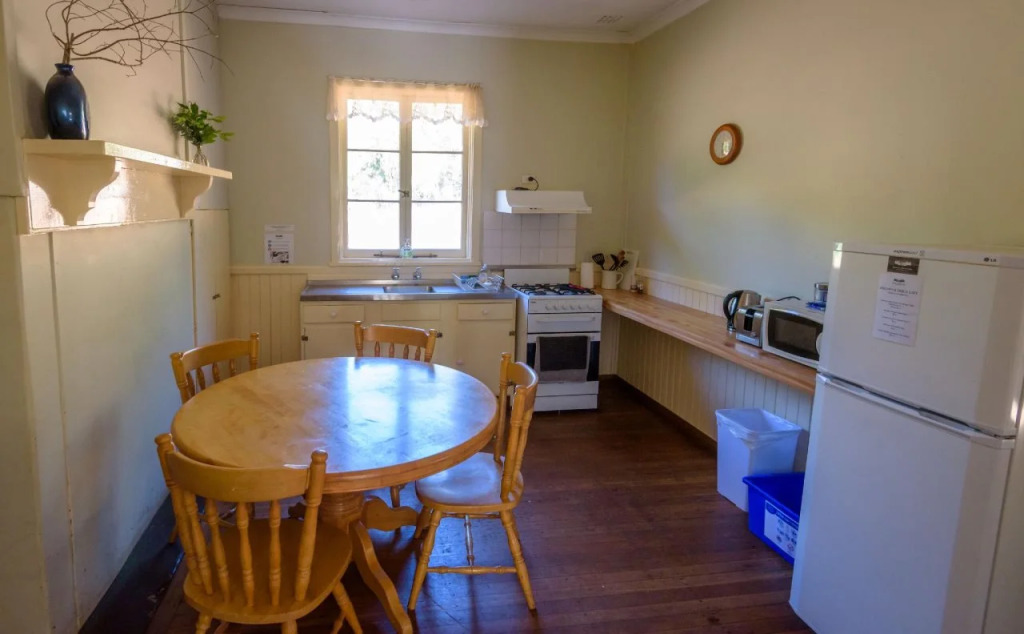 Lewana Cottages