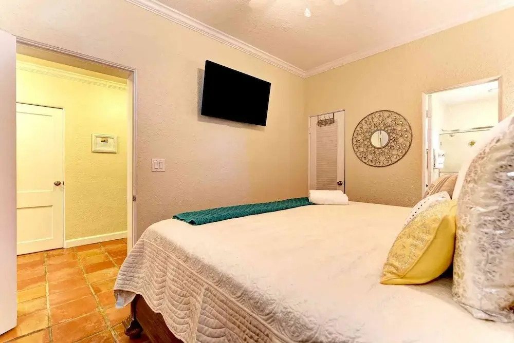Sunset Point Apartment 4