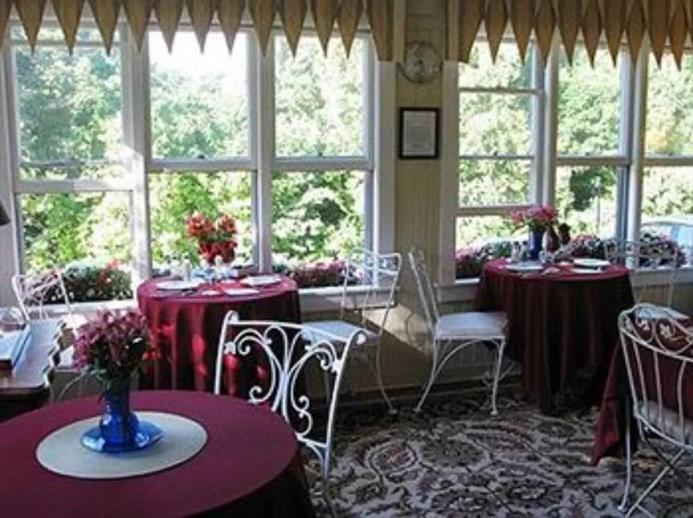 Long Dell Inn