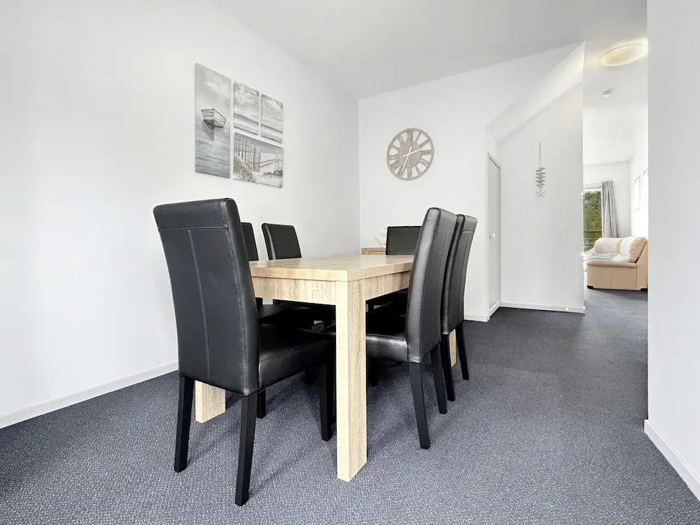 3-bed With Alfresco Dining & Pool in Batemans Bay