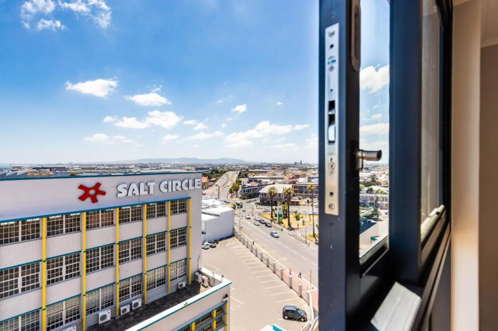 Urban Artisan Luxury Suites by Totalstay
