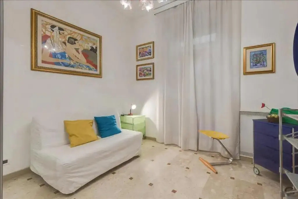 Holiday Jeans Apartment