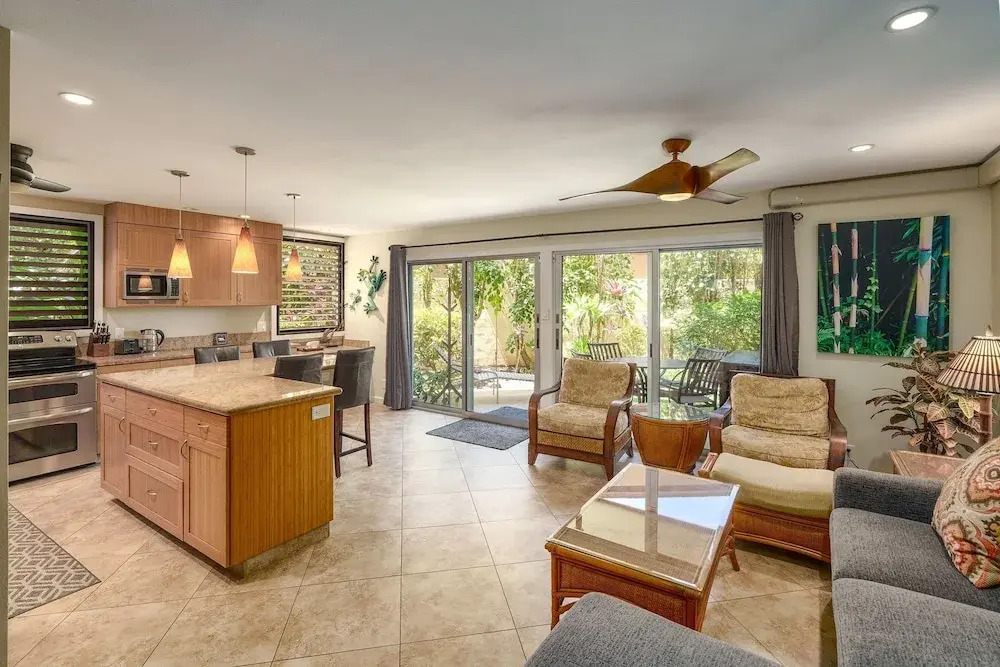 Hale Hui Kai 106 - Beautiful Ground Floor Unit, on Keawakapu Beach, Split AC!