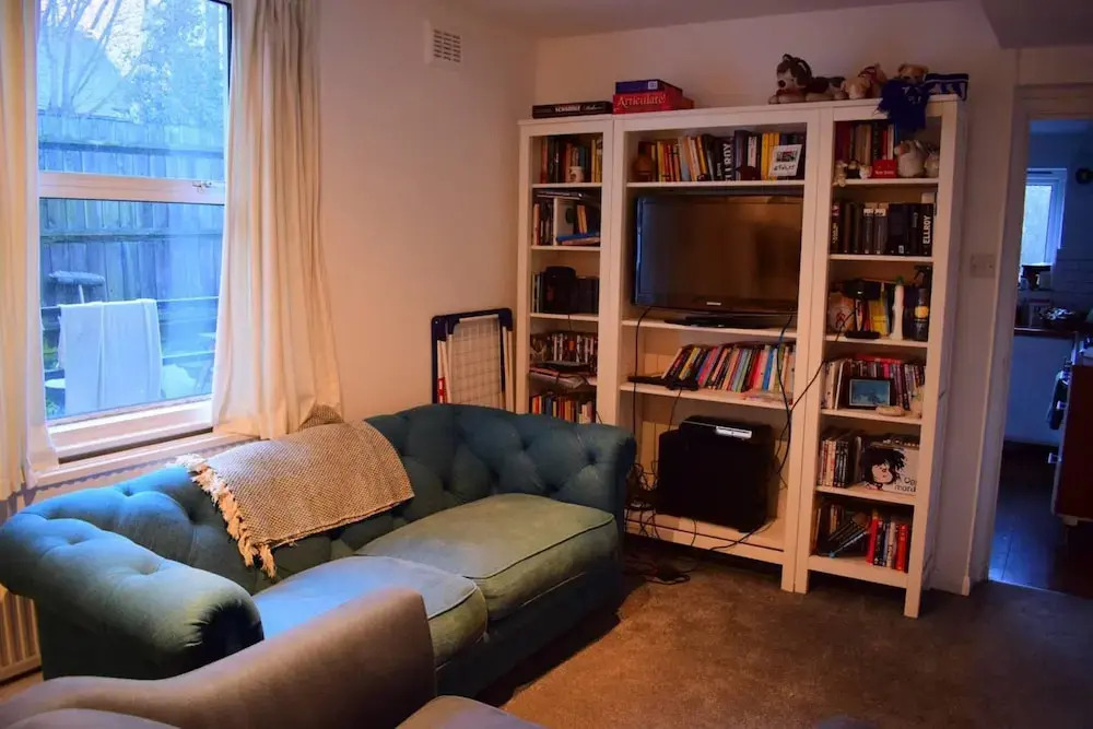 1 Bedroom Flat in Stamford Hill Accommodates 4
