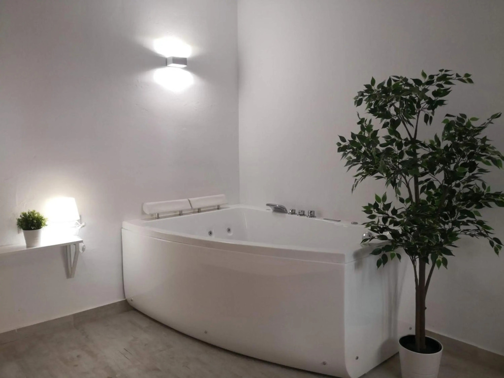 Cozy Rooms - BAÑERA HIDROMASAJE