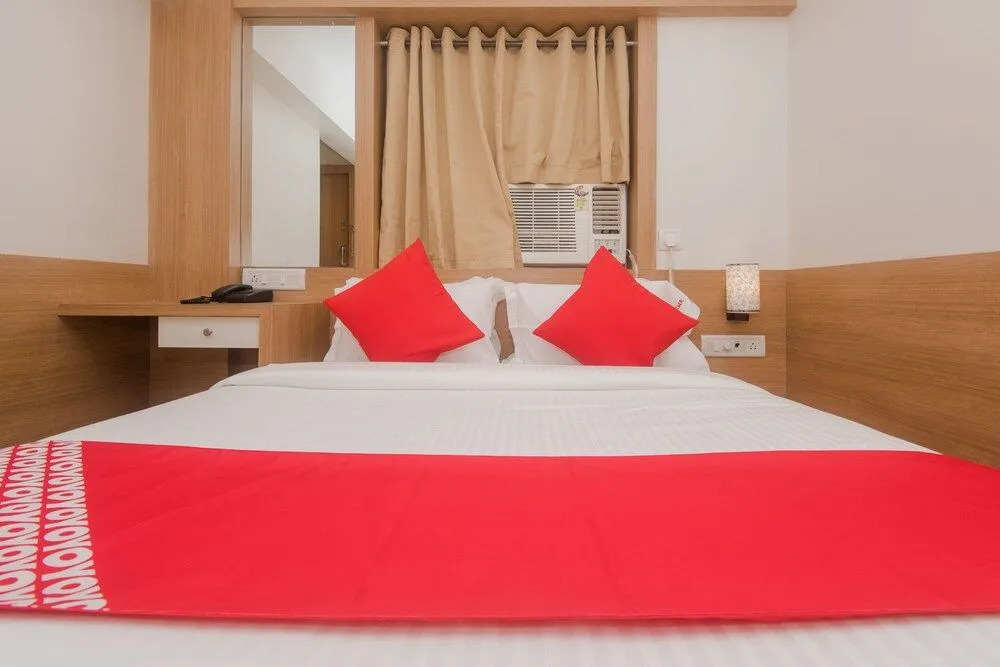 FabHotel Starwood Residency - 100M From Dr DY Patil Stadium