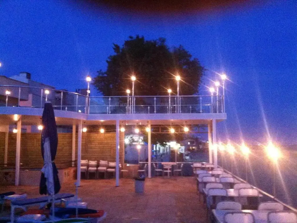 Ucem Hotel